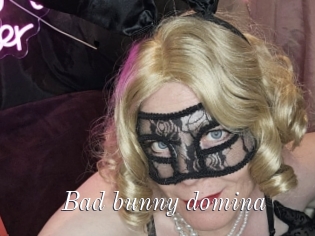 Bad_bunny_domina