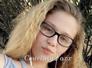Courtney_Foxx