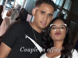 Couple_in_office