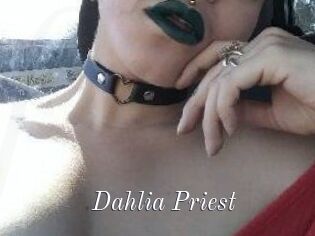 Dahlia_Priest