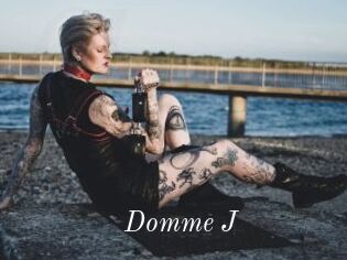 Domme_J