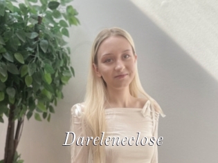 Dareleneclose