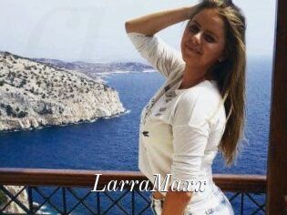 LarraMaxx