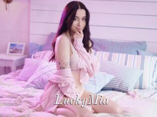 LuckyMia