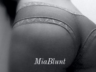 MiaBlunt